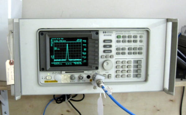 HP-8595E Spectrum Analyzer