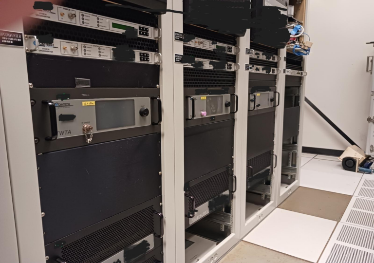 Comtech Xicom 750W DBS-Band Rack Mount High Powered Amplifiers - Satcom ...
