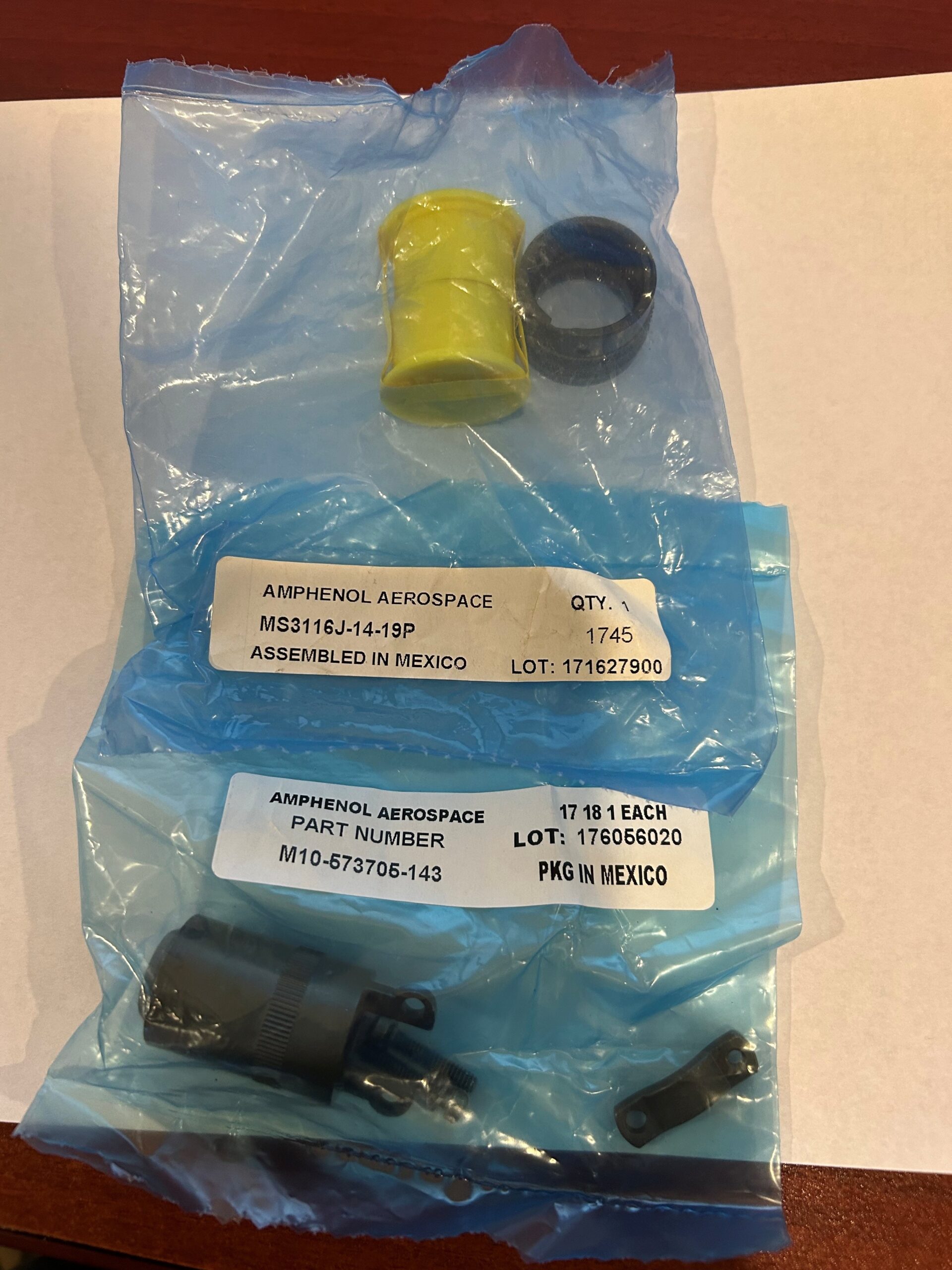 Amphenol MS3116J-14-19P Connectors-2 Amphenol MS3116J-14-19P Connectors