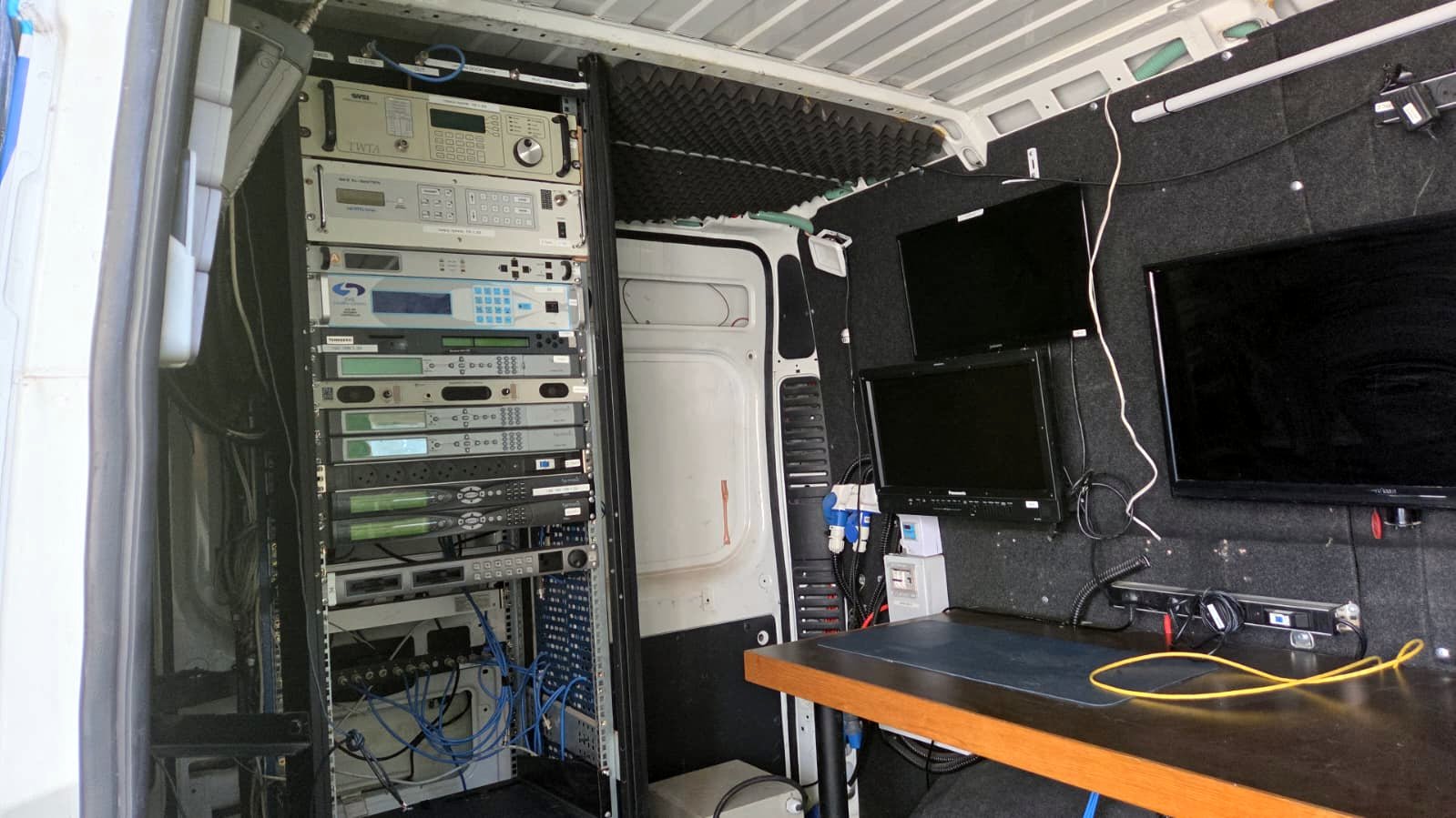 1.2M Ku-Ka Uplink SNG Van-5