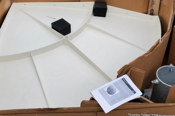 GDsatcom 2.4M 4-piece reflector antenna (1241-990) (2) (002)