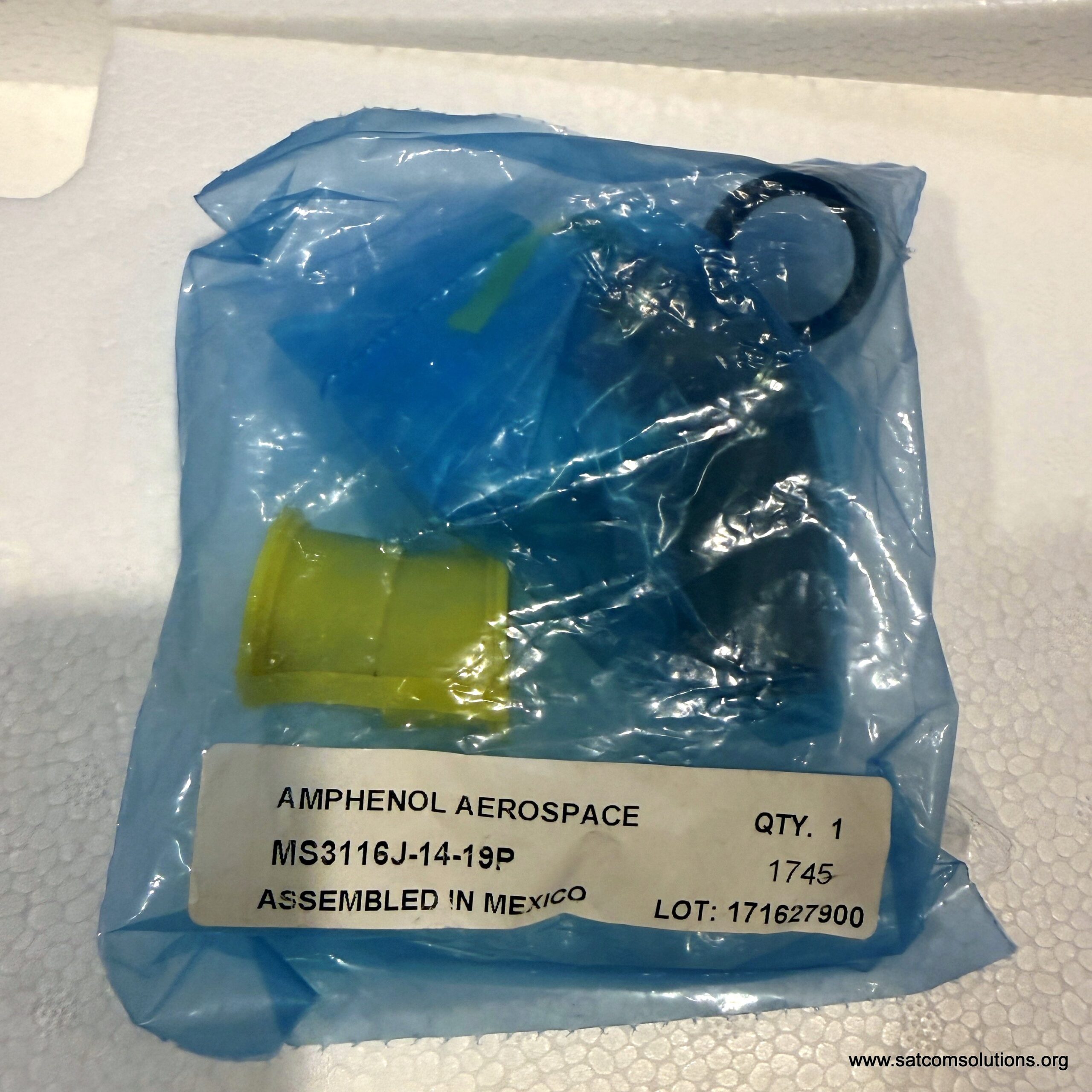 Amphenol MS3116F14-19P Connector-1