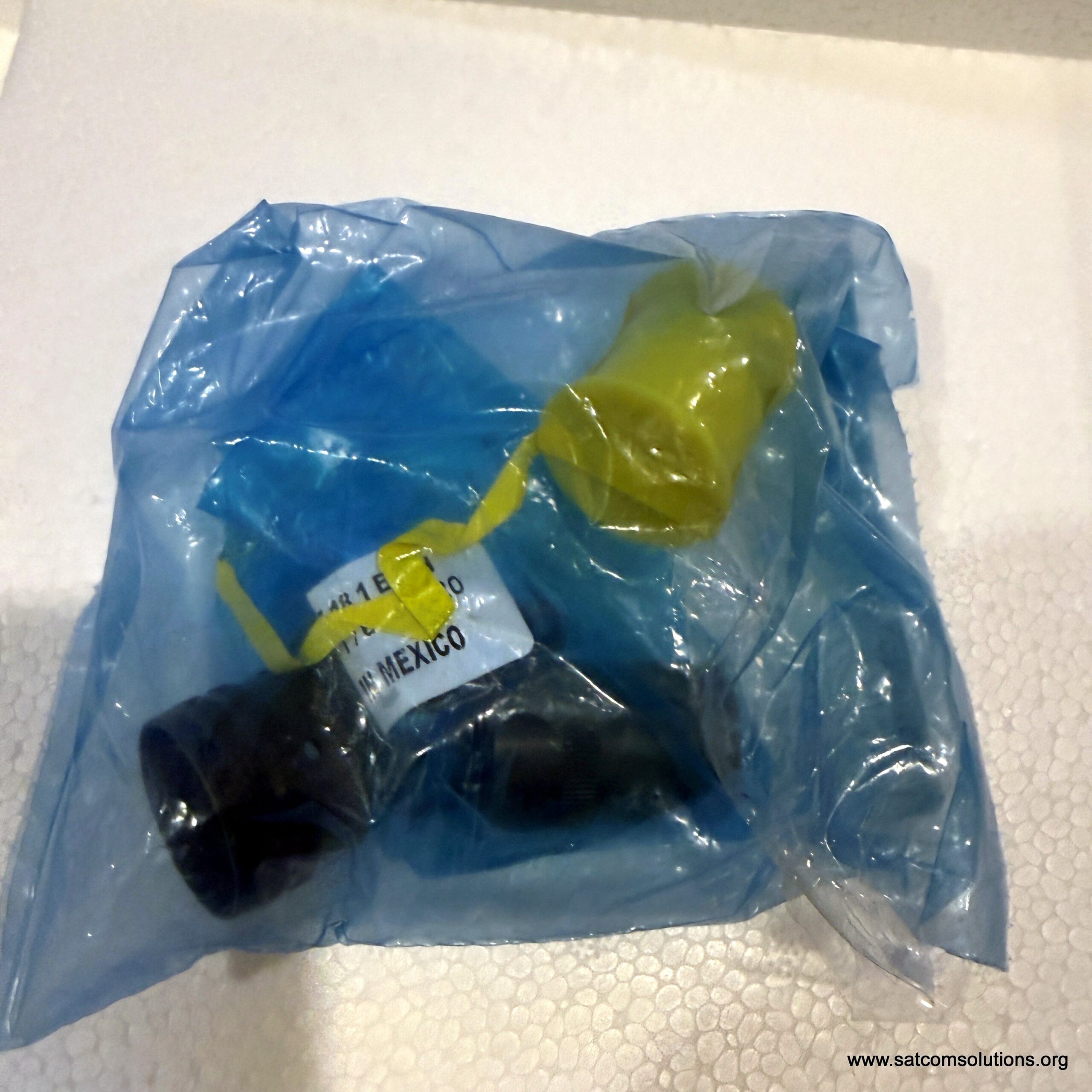 Amphenol MS3116F14-19P Connector-4